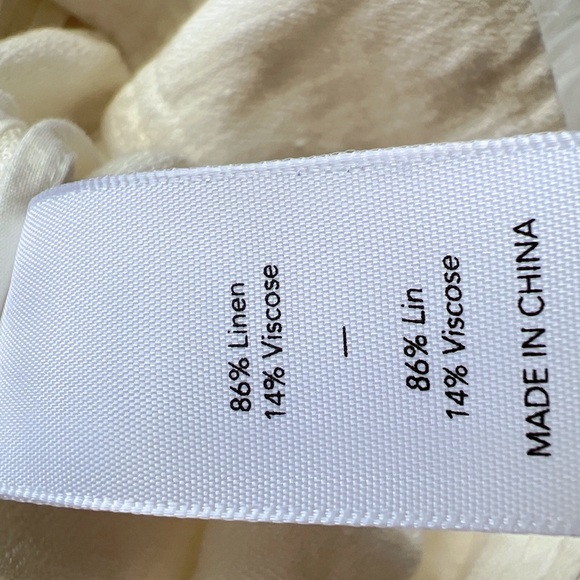 ELIZABETH AND JAMES - Picture 3 of 4